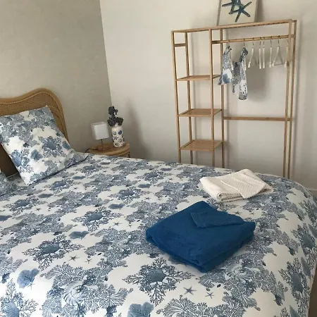 Loft En Bois Avec Terrasse Et Jardin à *